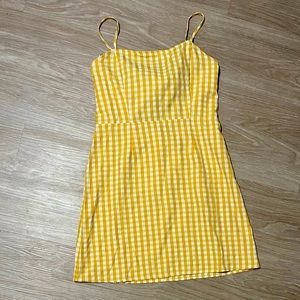 ✨3/15$✨ Yellow gingham dress - L